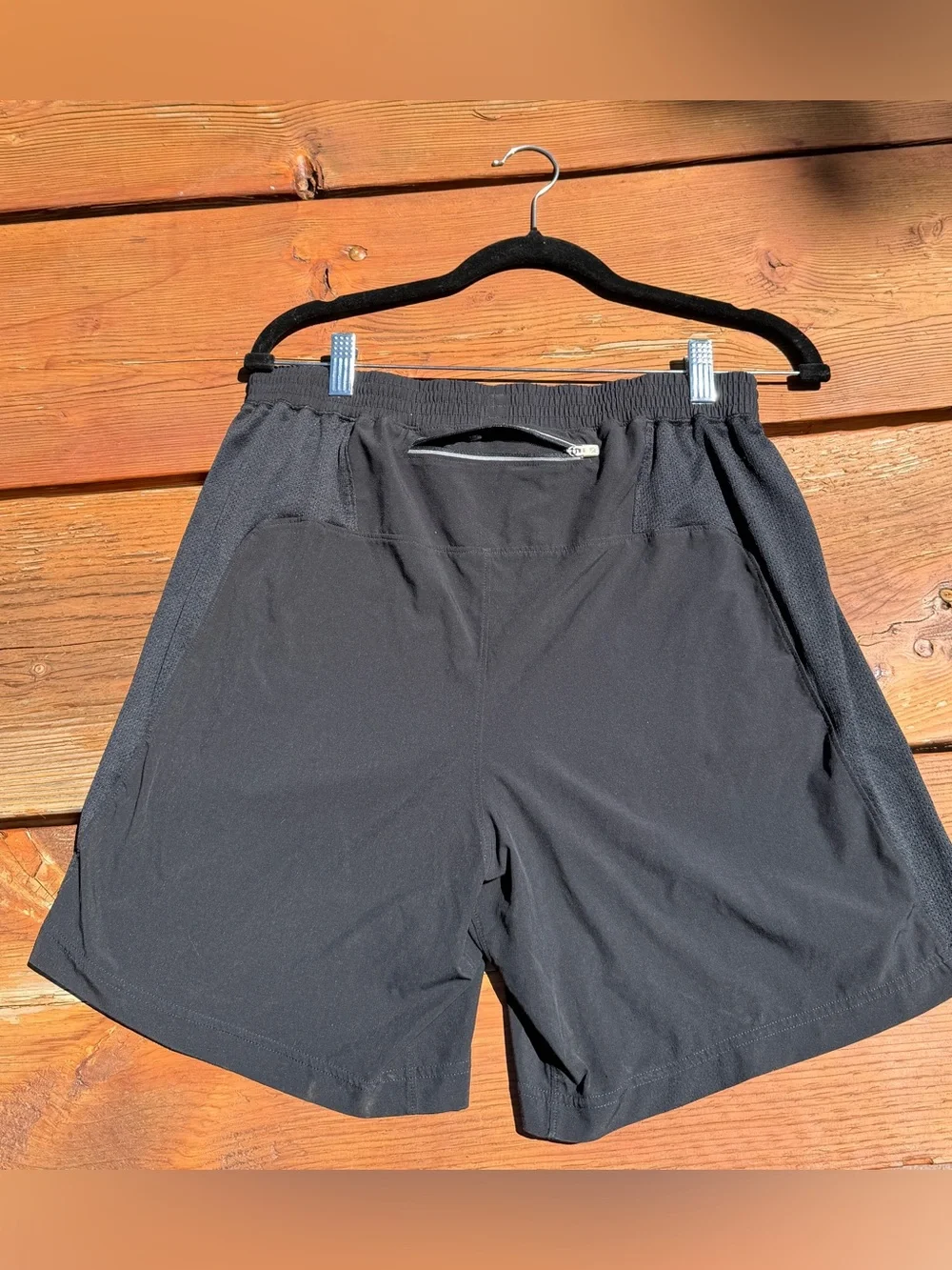 EUC Under Armour Men's Black Lined Running Shorts Drawstring Large Heat Gear